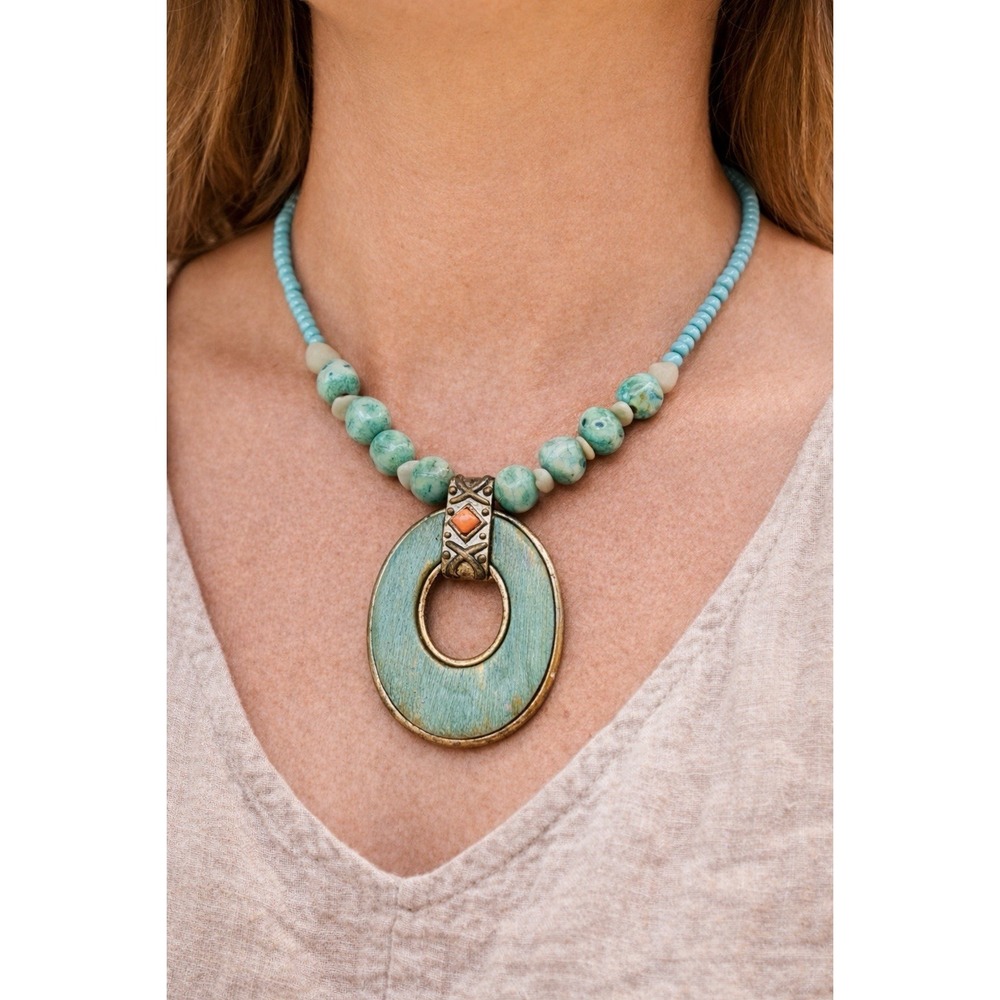 Boho Turquoise Blue Beaded Statement Necklace Large Oval Pendant‎ Southwestern
